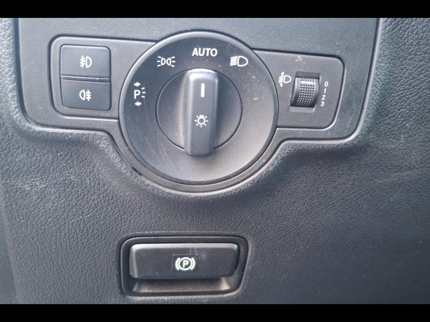 Image MERCEDES-BENZ Vito Fg 114 CDI Long Pro E6 Propulsion