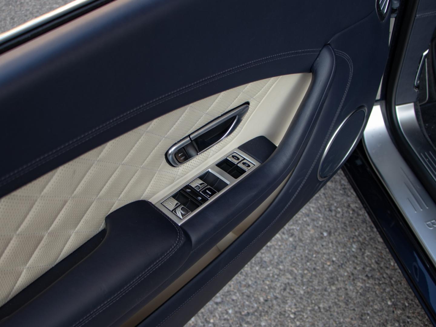 Image BENTLEY CONTINENTAL GTC V8 4.0 507ch
