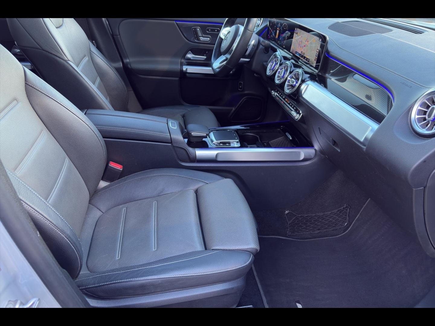 Image MERCEDES-BENZ GLB 200 163ch AMG Line 7G DCT