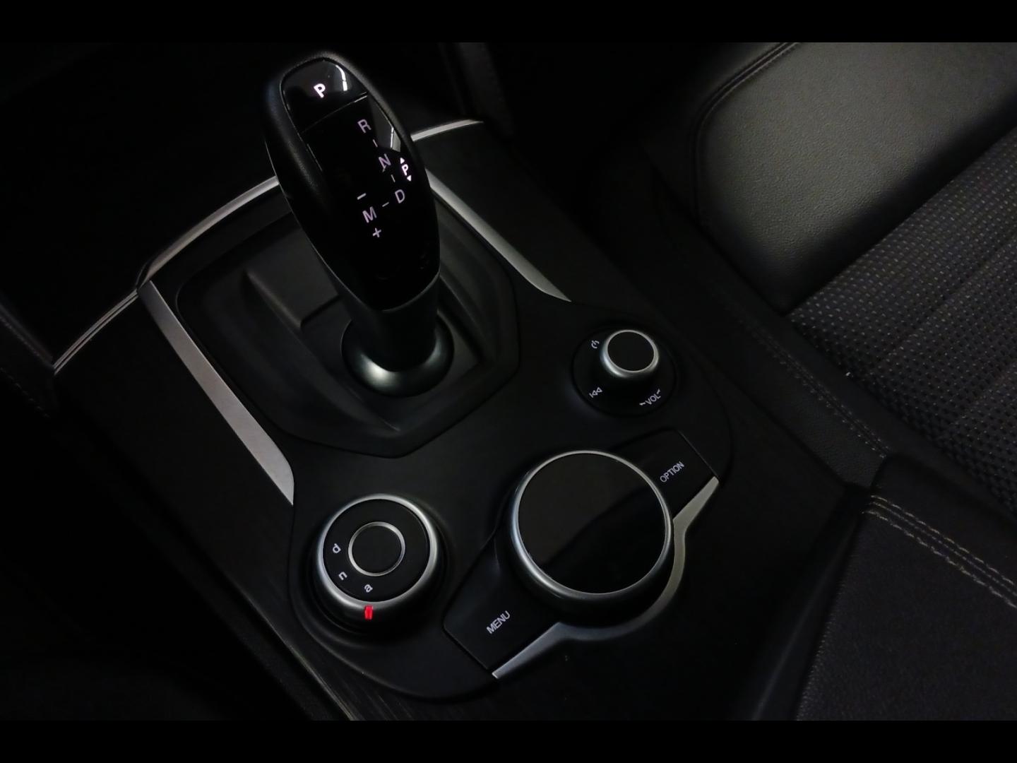 Image ALFA ROMEO Stelvio 2.2 Diesel 180ch Super AT8