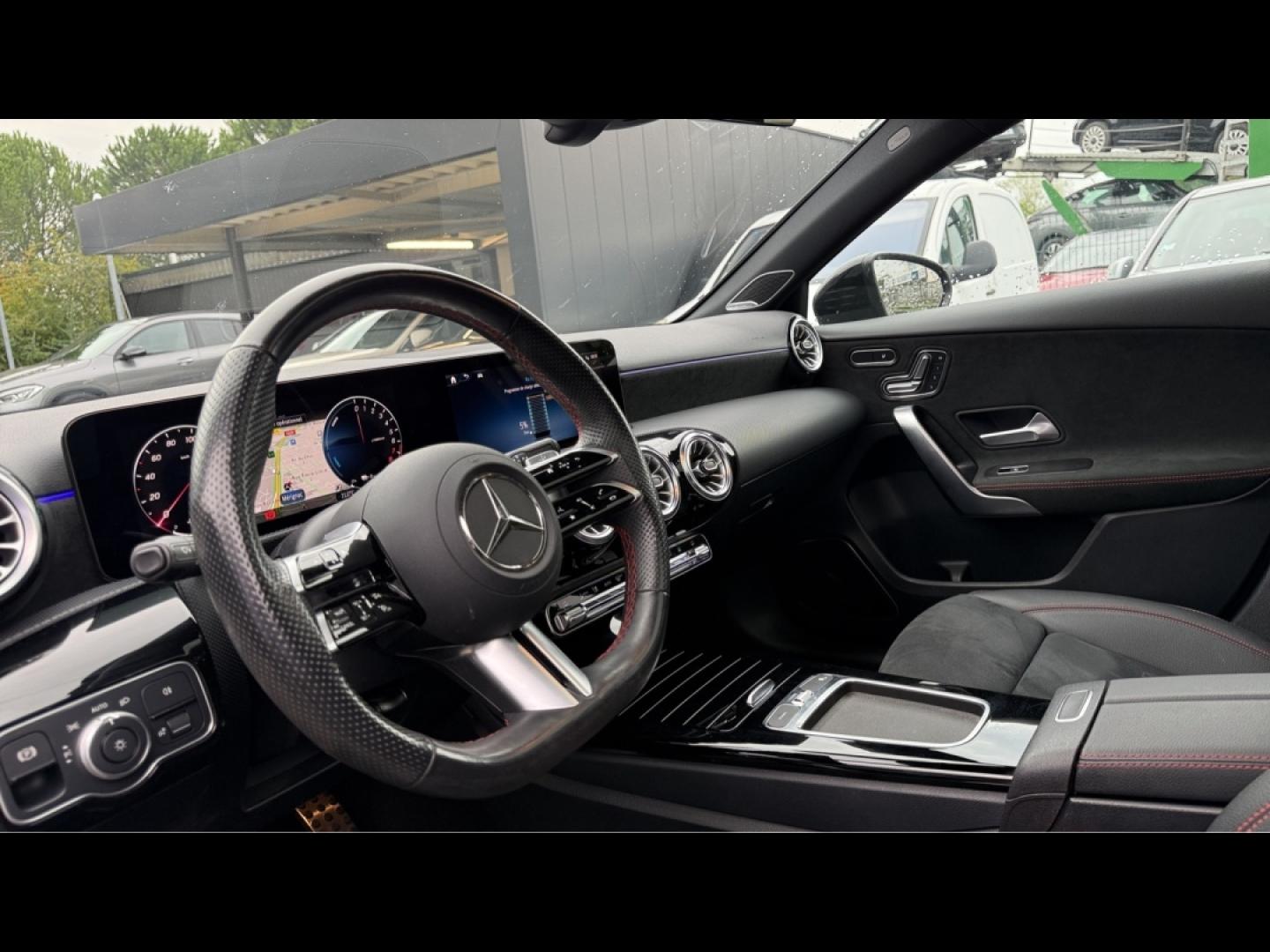 Image MERCEDES-BENZ Classe A 250 e 163+109ch AMG Line 8G-DCT