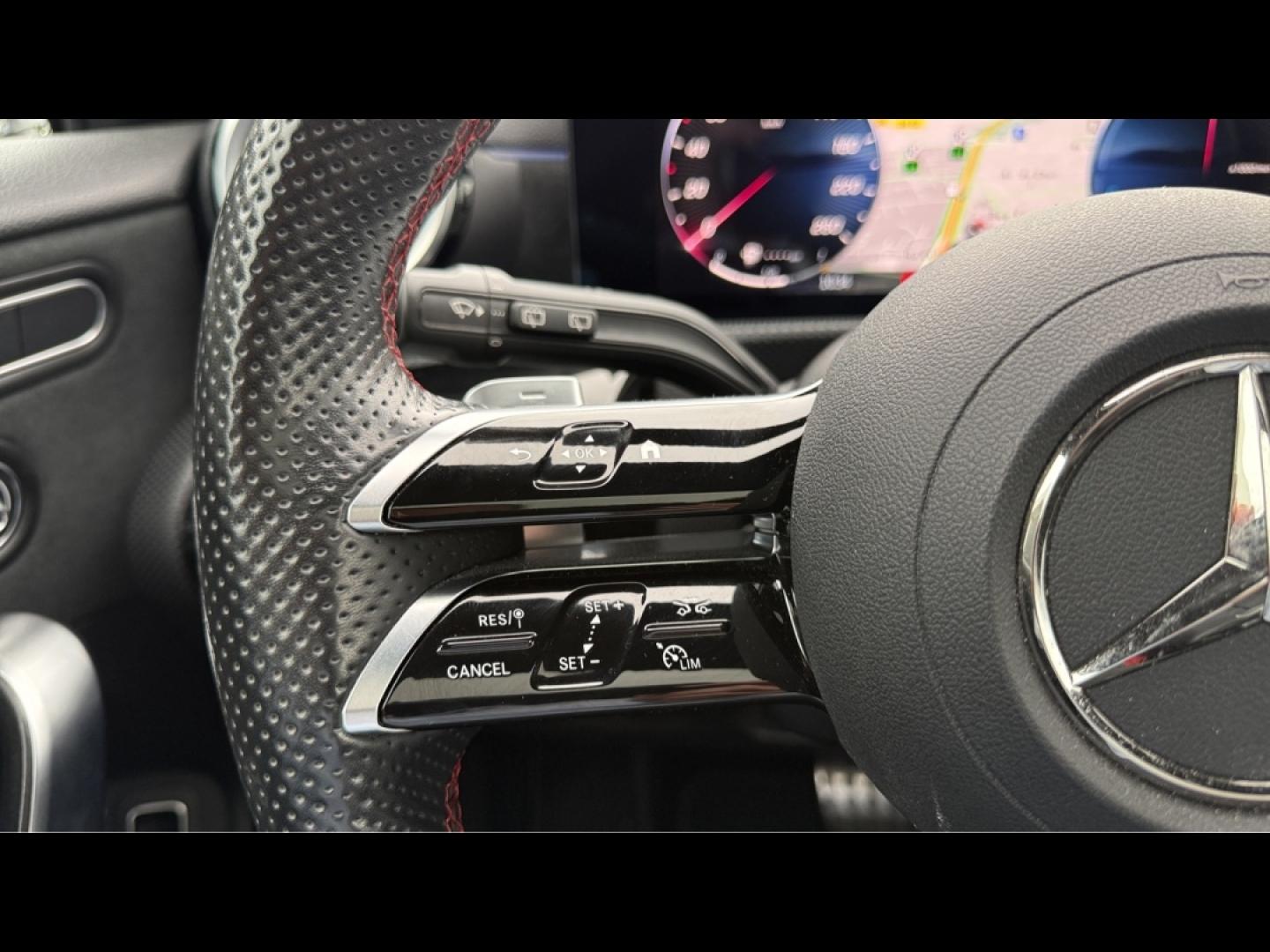 Image MERCEDES-BENZ Classe A 250 e 163+109ch AMG Line 8G-DCT