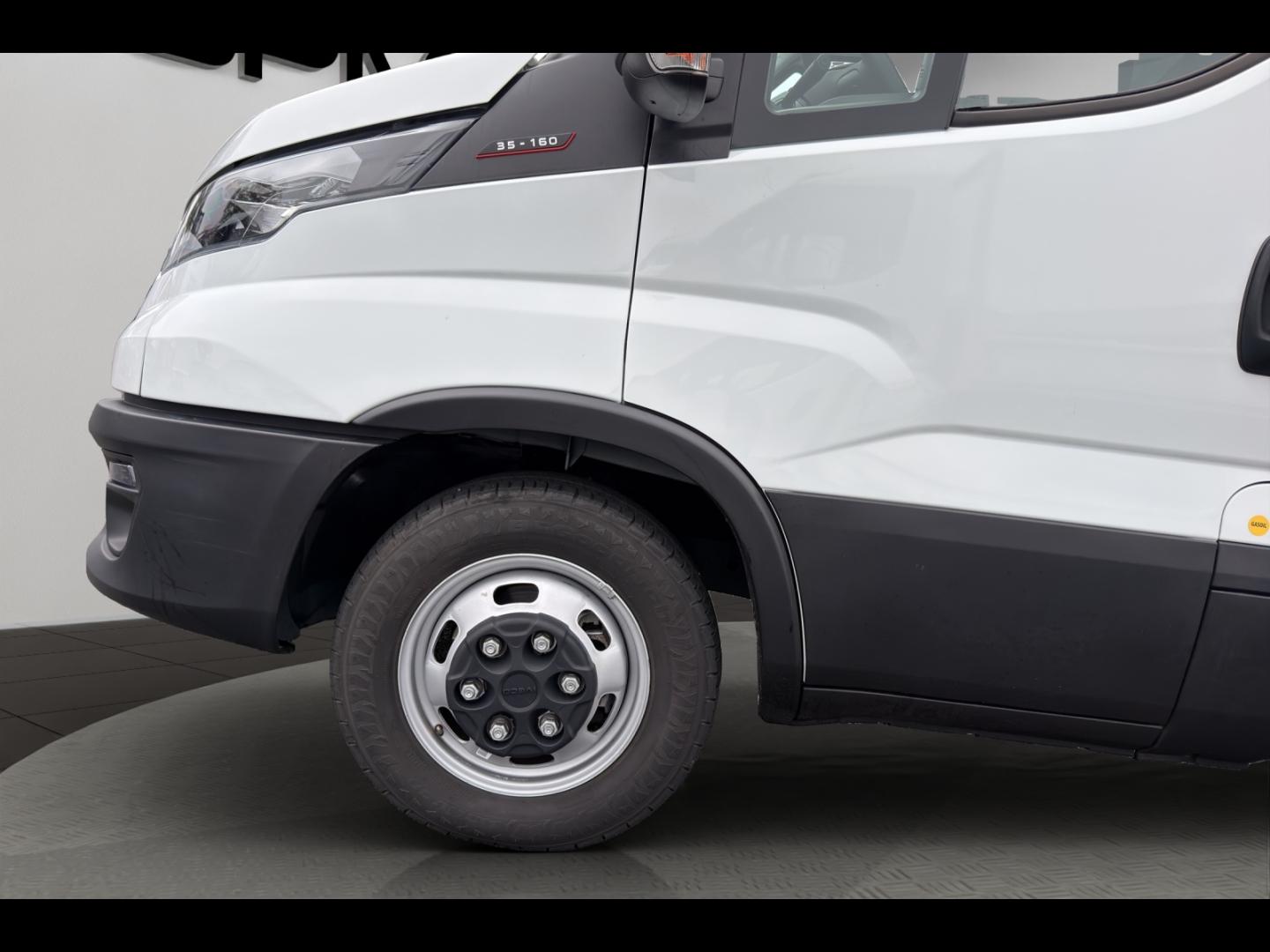 Image IVECO Daily CCb 35C16H empattement 4100 3.0