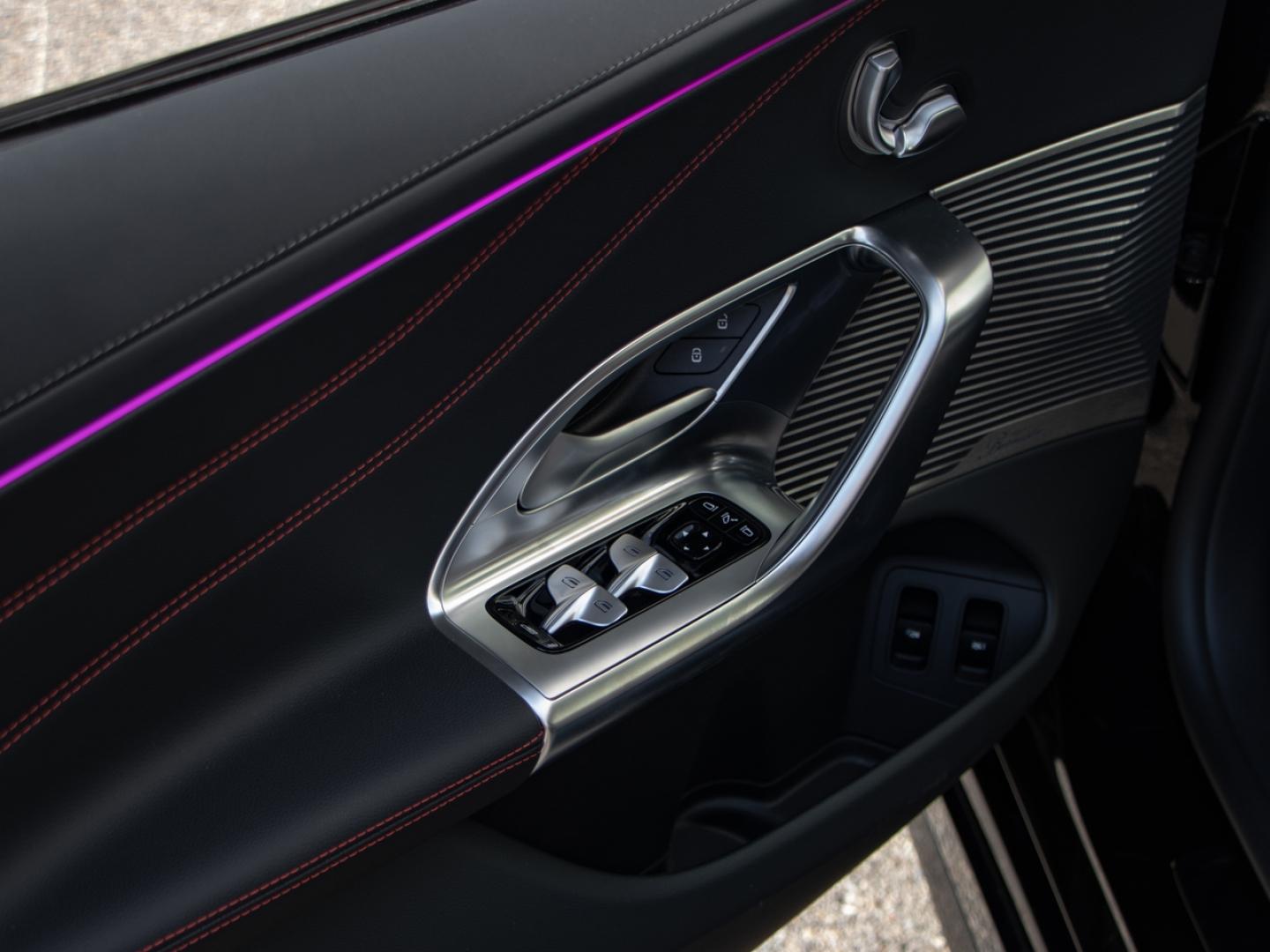 Image MERCEDES-BENZ Classe C 400 489ch 94,5kWh AMG Line 4Matic