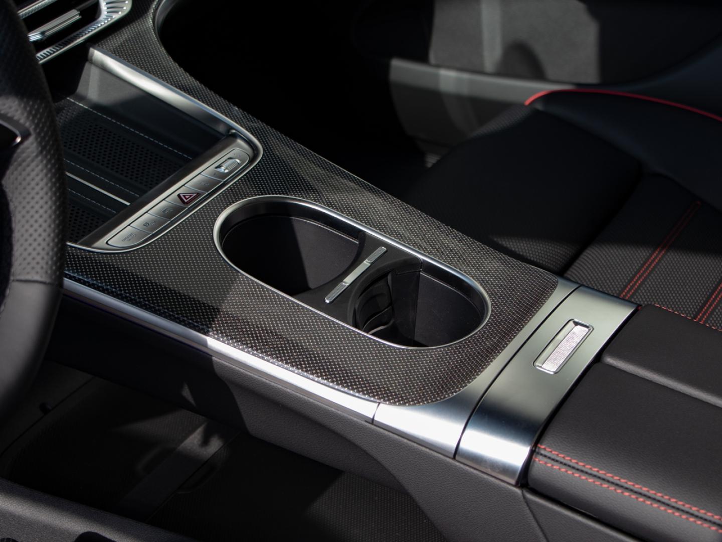 Image MERCEDES-BENZ Classe C 400 489ch 94,5kWh AMG Line 4Matic