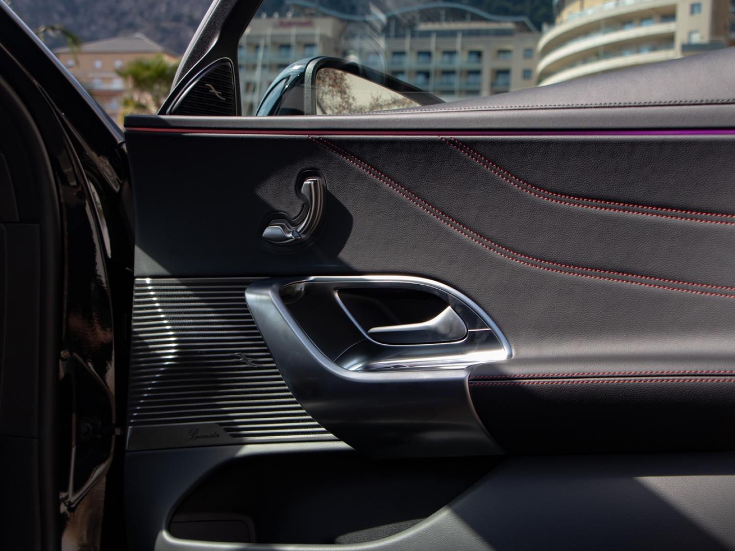 Image MERCEDES-BENZ Classe C 400 489ch 94,5kWh AMG Line 4Matic