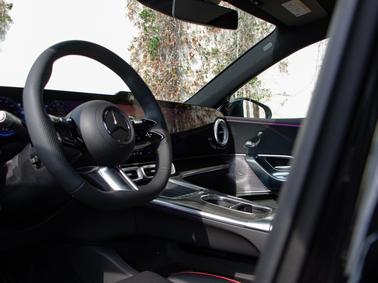 Image MERCEDES-BENZ Classe C 400 489ch 94,5kWh AMG Line 4Matic