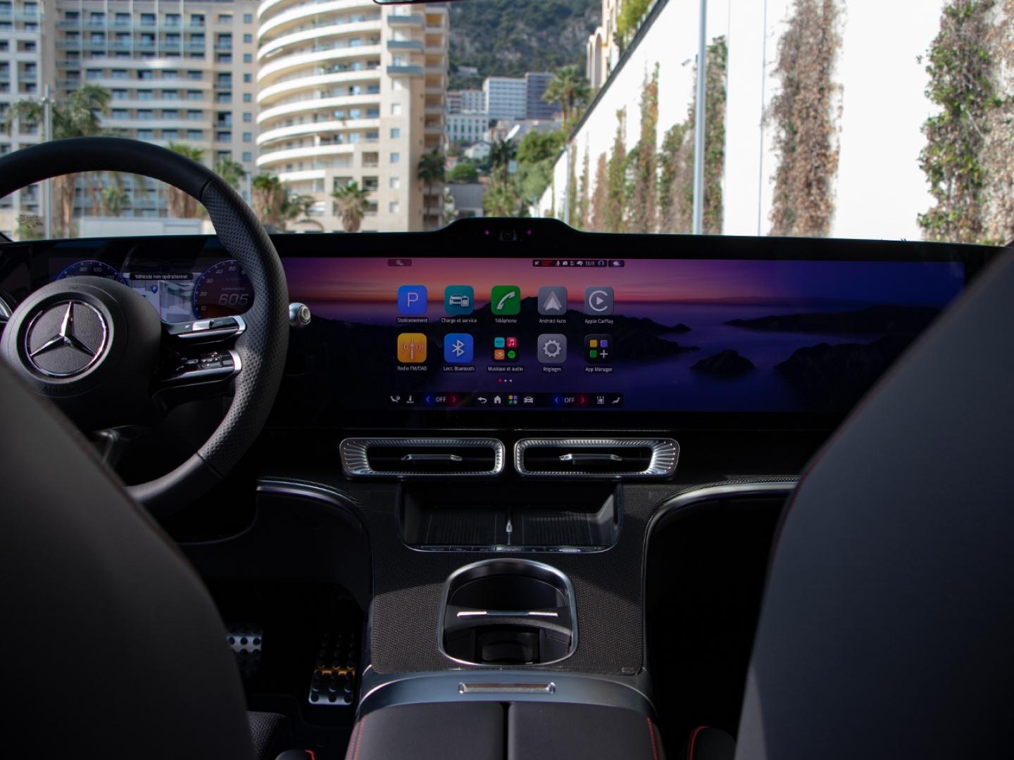 Image MERCEDES-BENZ Classe C 400 489ch 94,5kWh AMG Line 4Matic