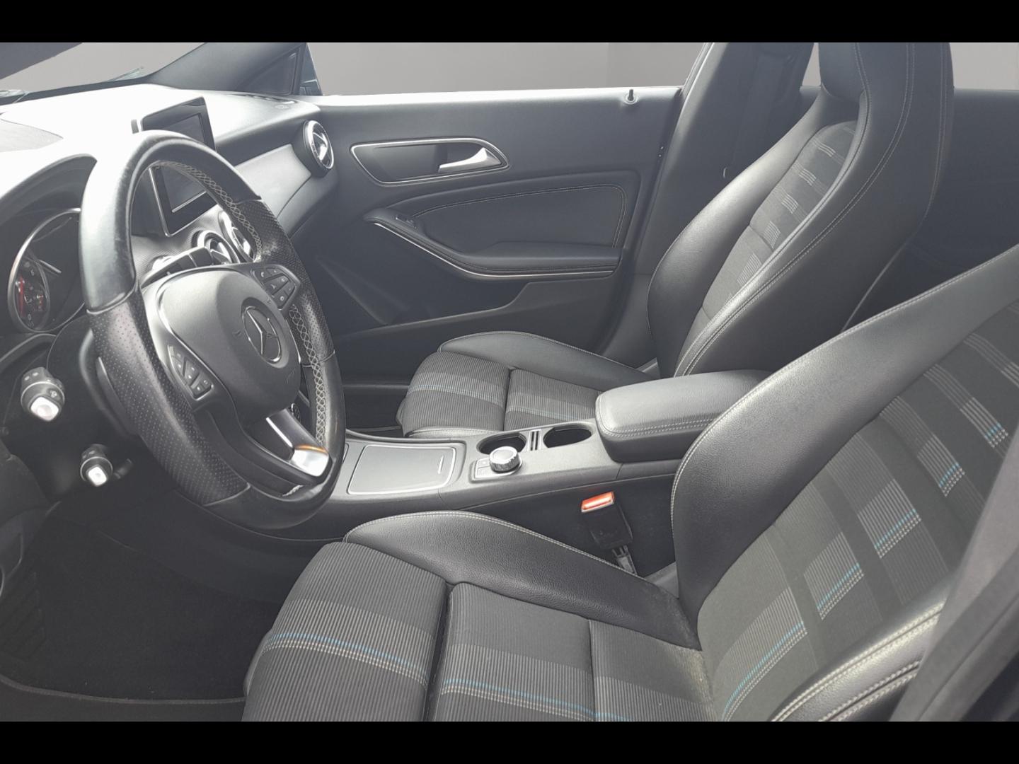 Image MERCEDES-BENZ CLA Shooting Brake 200 d Sensation 7G-DCT Euro6c