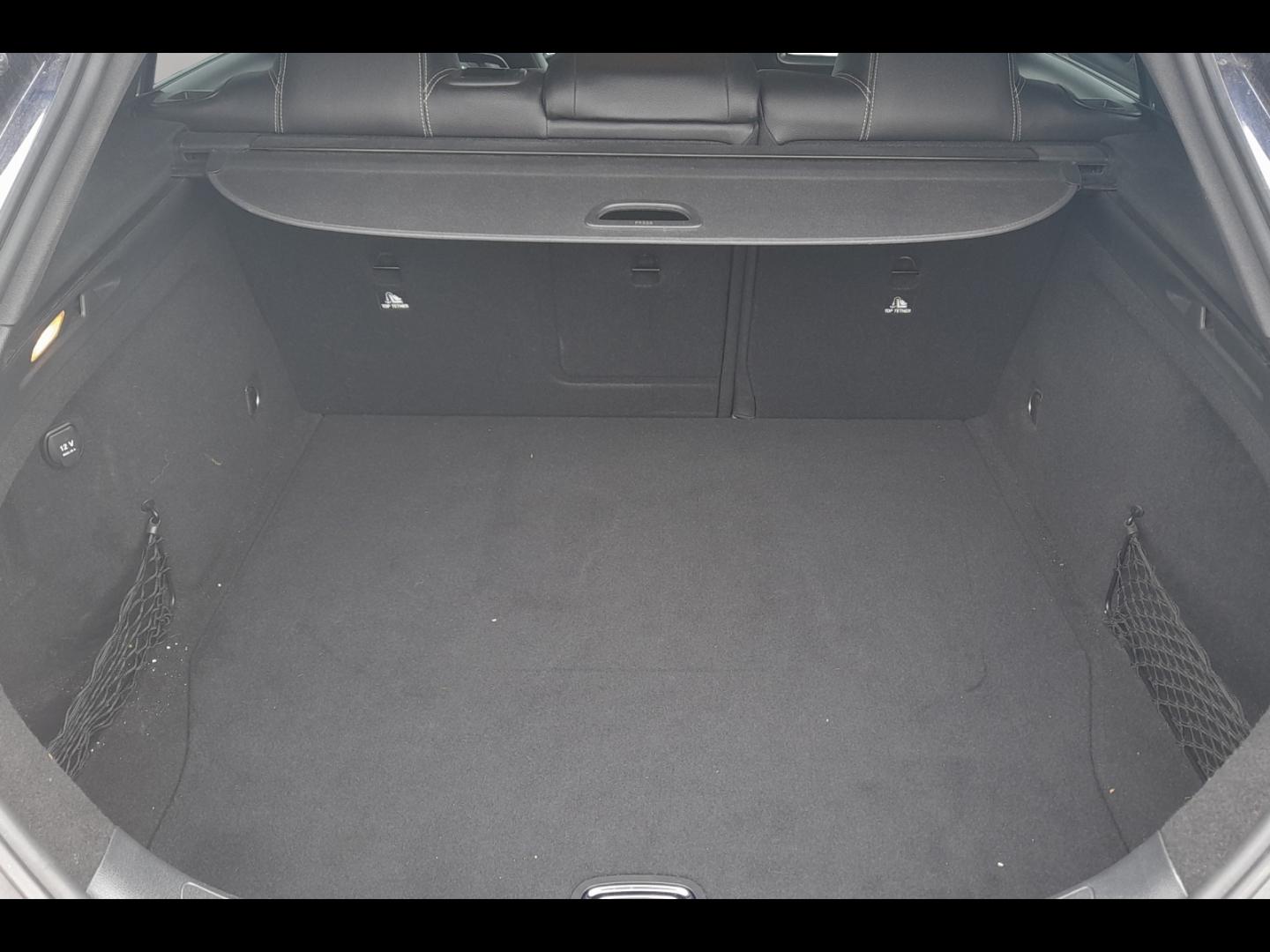 Image MERCEDES-BENZ CLA Shooting Brake 200 d Sensation 7G-DCT Euro6c