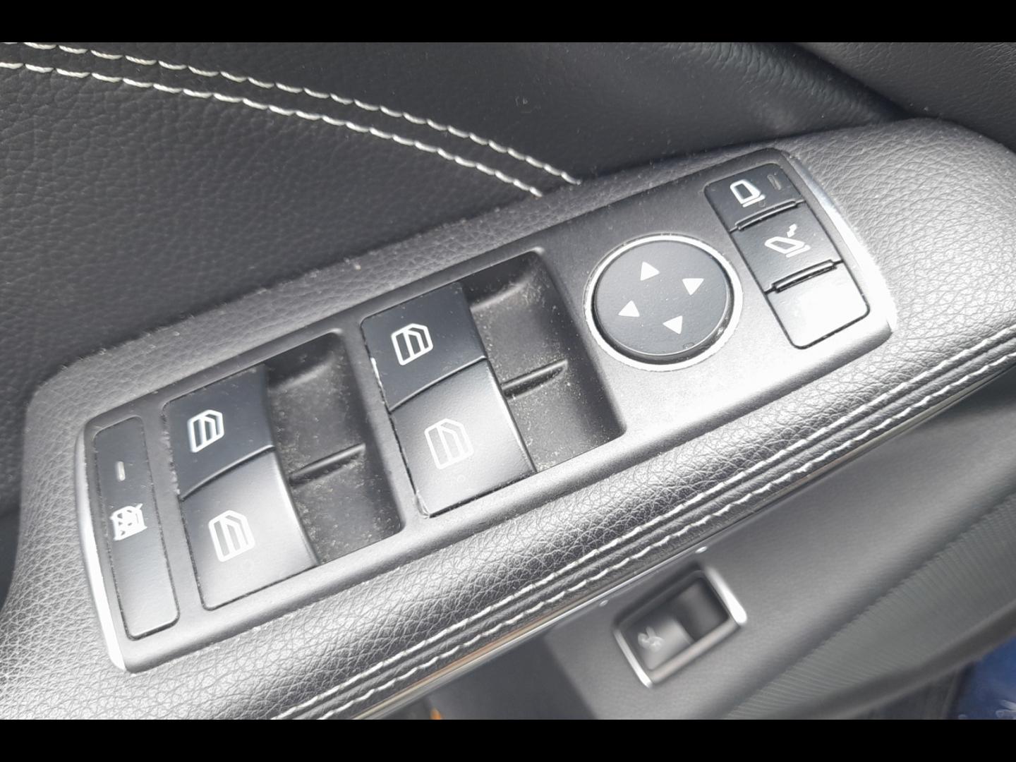 Image MERCEDES-BENZ CLA Shooting Brake 200 d Sensation 7G-DCT Euro6c