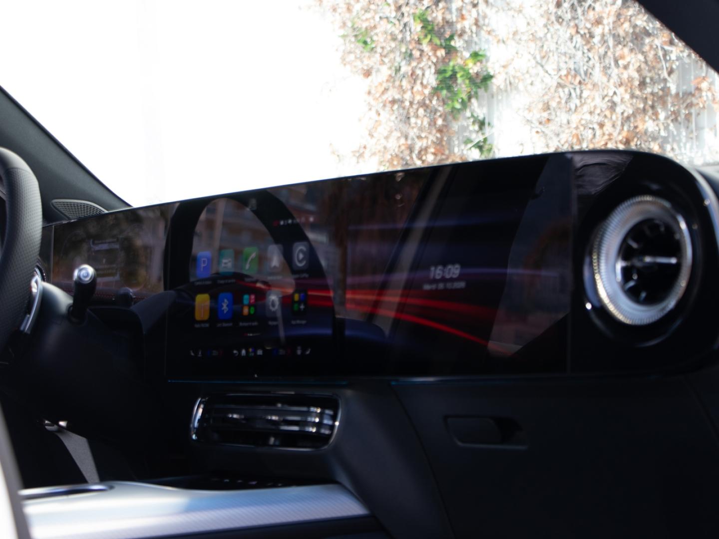 Image MERCEDES-BENZ GLB 250+ EQ 272ch AMG Line