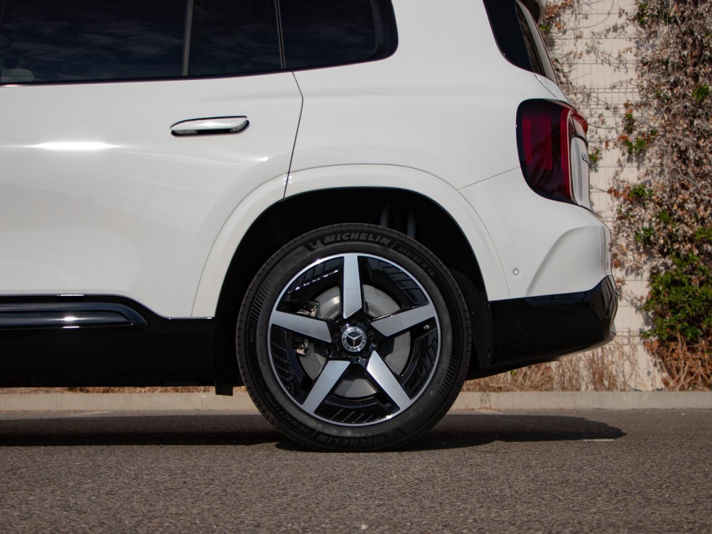 Image MERCEDES-BENZ GLB 250+ EQ 272ch AMG Line