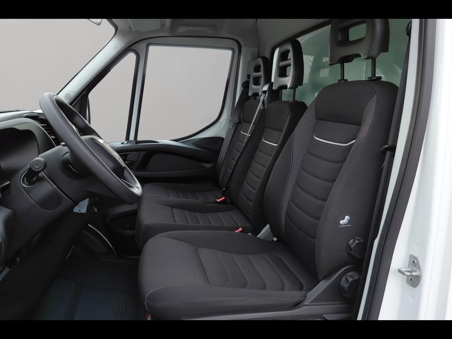 Image IVECO Daily CCb 35C16H empattement 4100 3.0