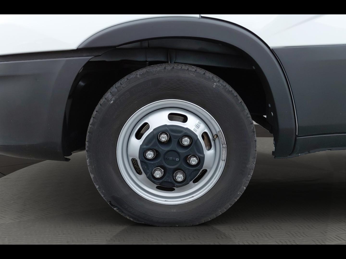 Image IVECO Daily CCb 35C16H empattement 4100 3.0