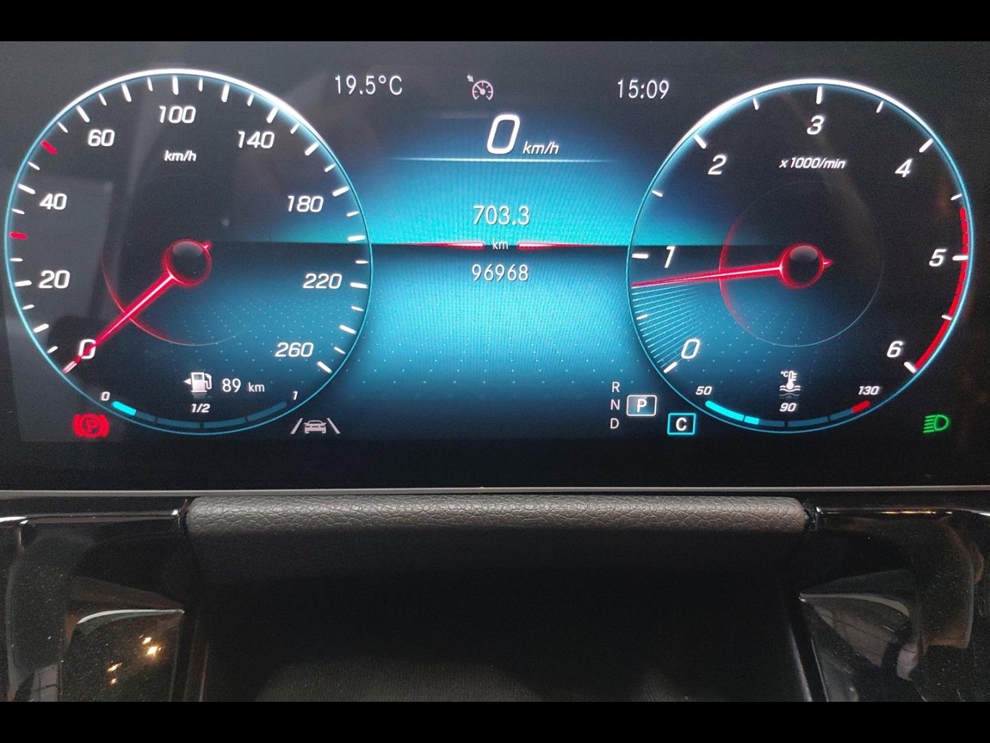 Image MERCEDES-BENZ GLA 200 d 150ch Progressive Line 8G-DCT