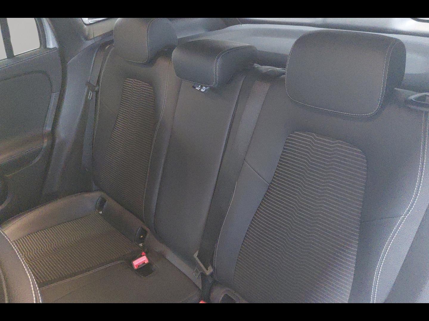Image MERCEDES-BENZ GLA 200 d 150ch Progressive Line 8G-DCT