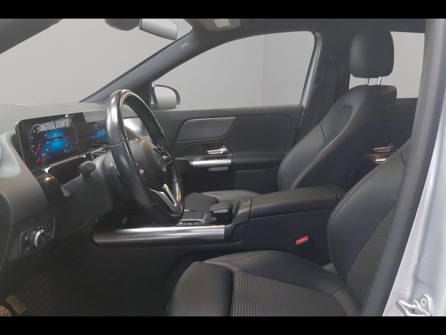 Image MERCEDES-BENZ GLA 200 d 150ch Progressive Line 8G-DCT