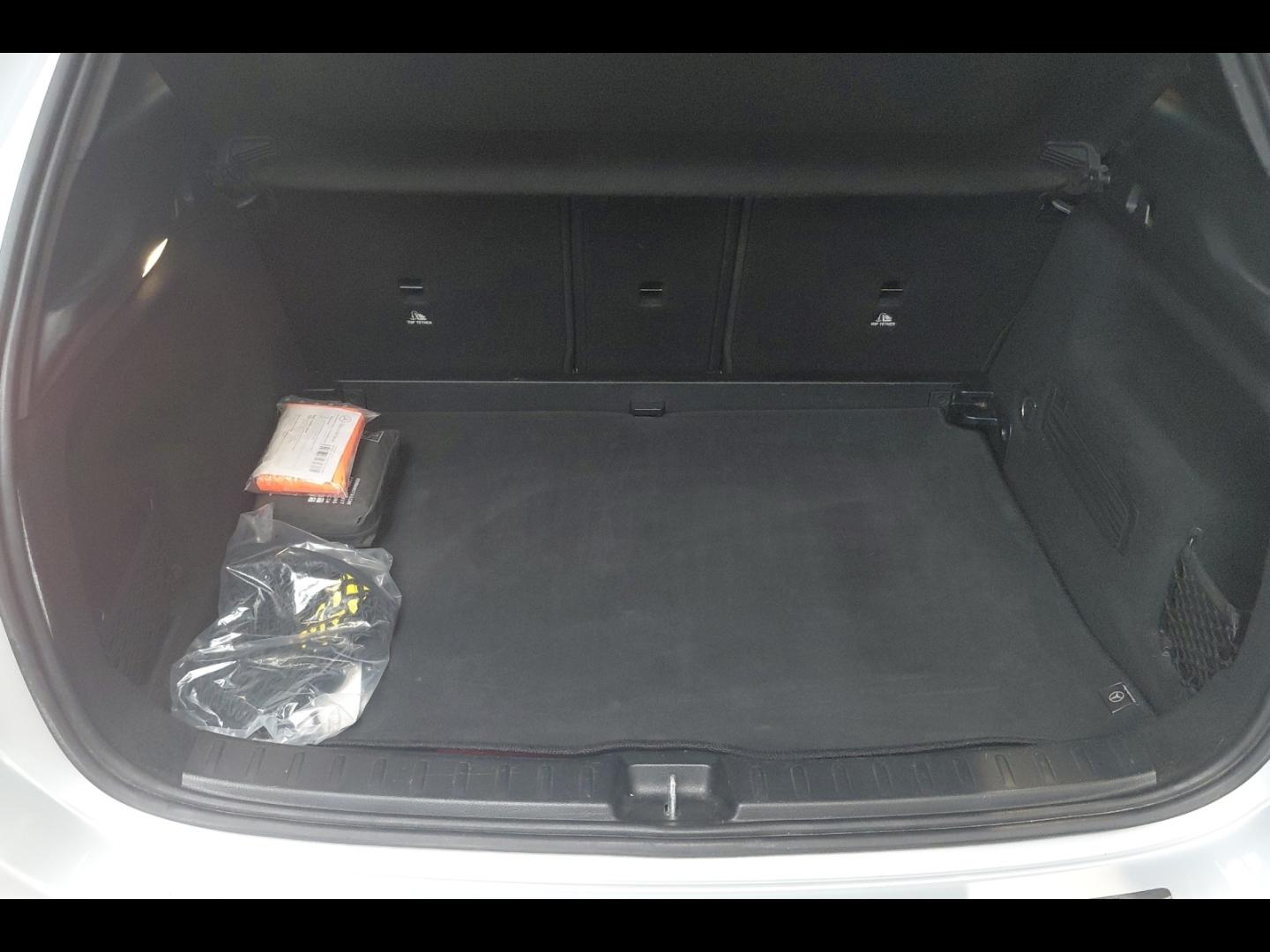 Image MERCEDES-BENZ GLA 200 d 150ch Progressive Line 8G-DCT