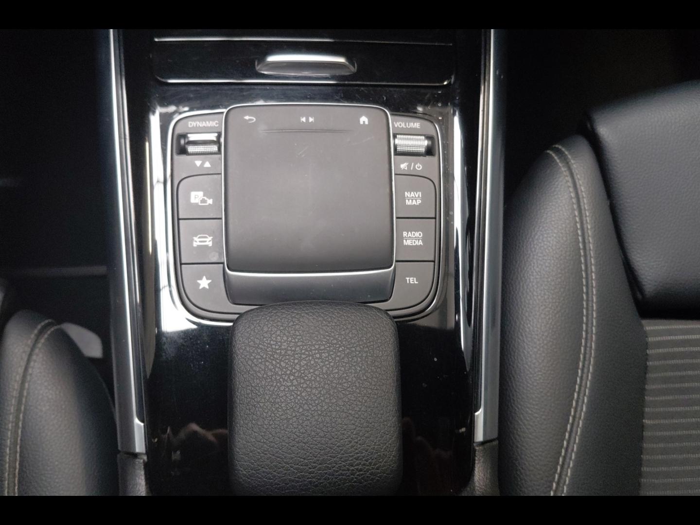Image MERCEDES-BENZ GLA 200 d 150ch Progressive Line 8G-DCT
