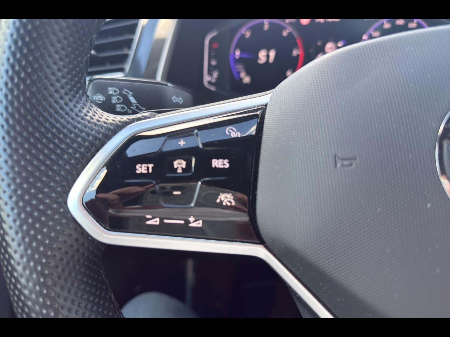 Image VOLKSWAGEN Tiguan 2.0 TDI 150ch R-Line DSG7