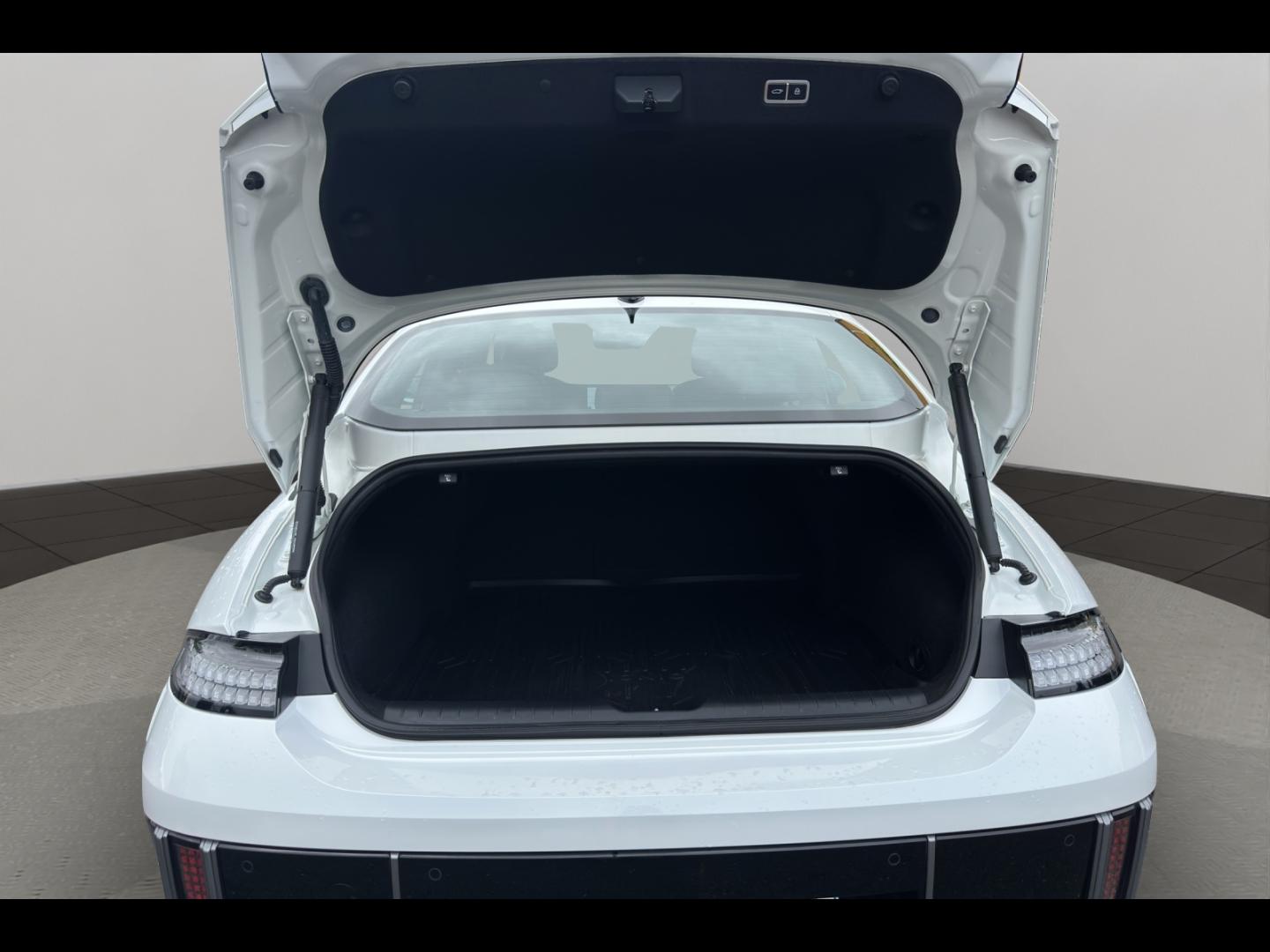 Image HYUNDAI Ioniq 6 77 kWh - 229ch Intuitive