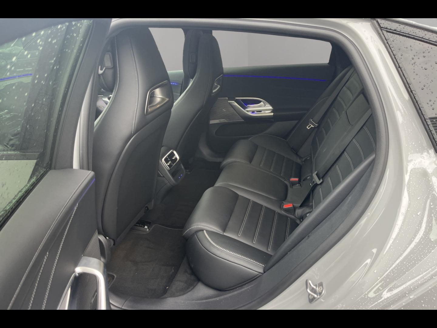 Image MERCEDES-BENZ Classe C 400 489ch 94,5kWh AMG Line 4Matic