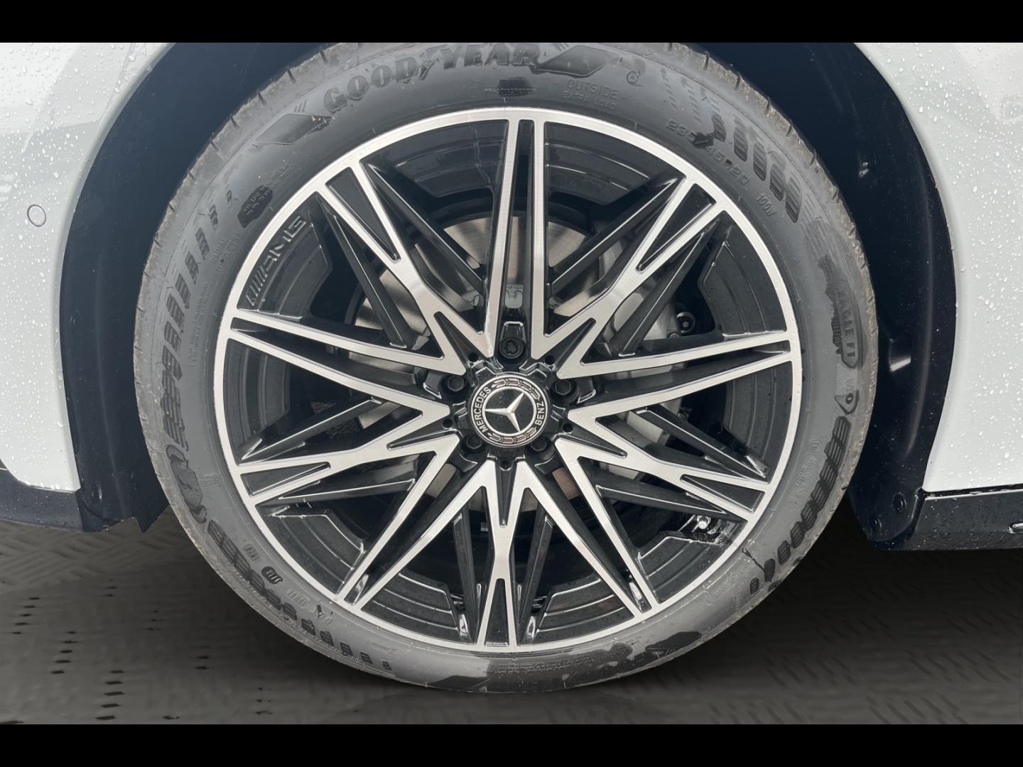 Image MERCEDES-BENZ Classe C 400 489ch 94,5kWh AMG Line 4Matic