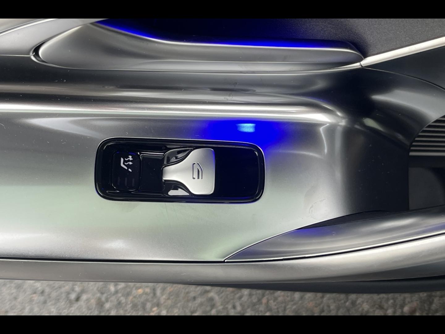 Image MERCEDES-BENZ Classe C 400 489ch 94,5kWh AMG Line 4Matic