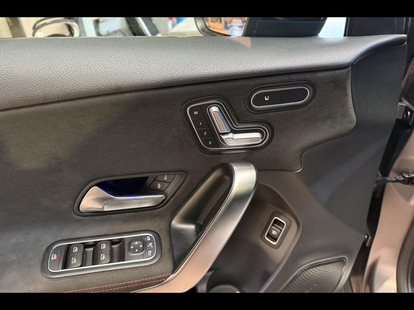 Image MERCEDES-BENZ Classe A Berline 200 d 150ch AMG Line 8G-DCT