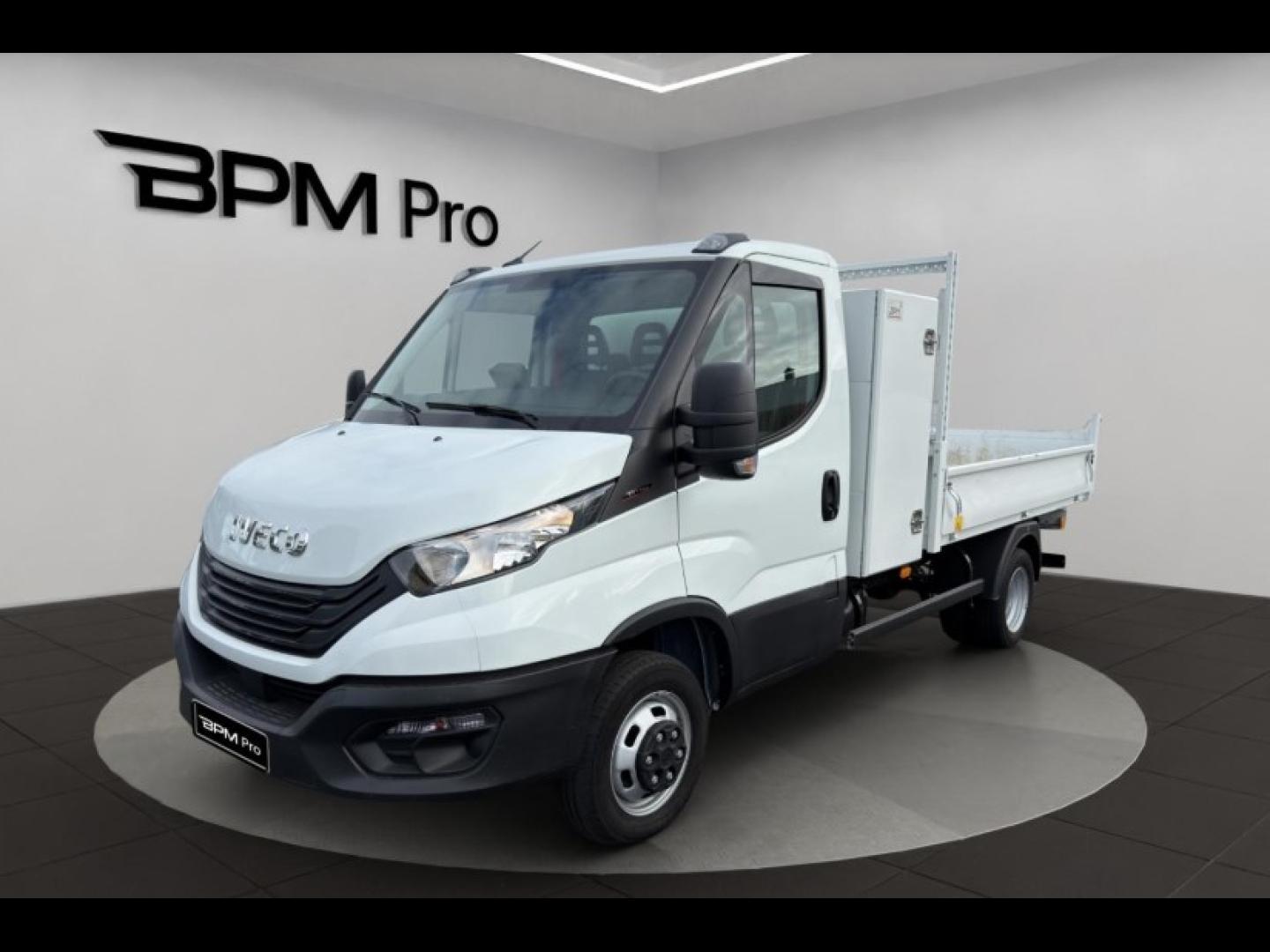 Photo IVECO Daily CCb 35-160H / 3.0 160CH / BENNE & COFFRE / 35C16 / 2024 /