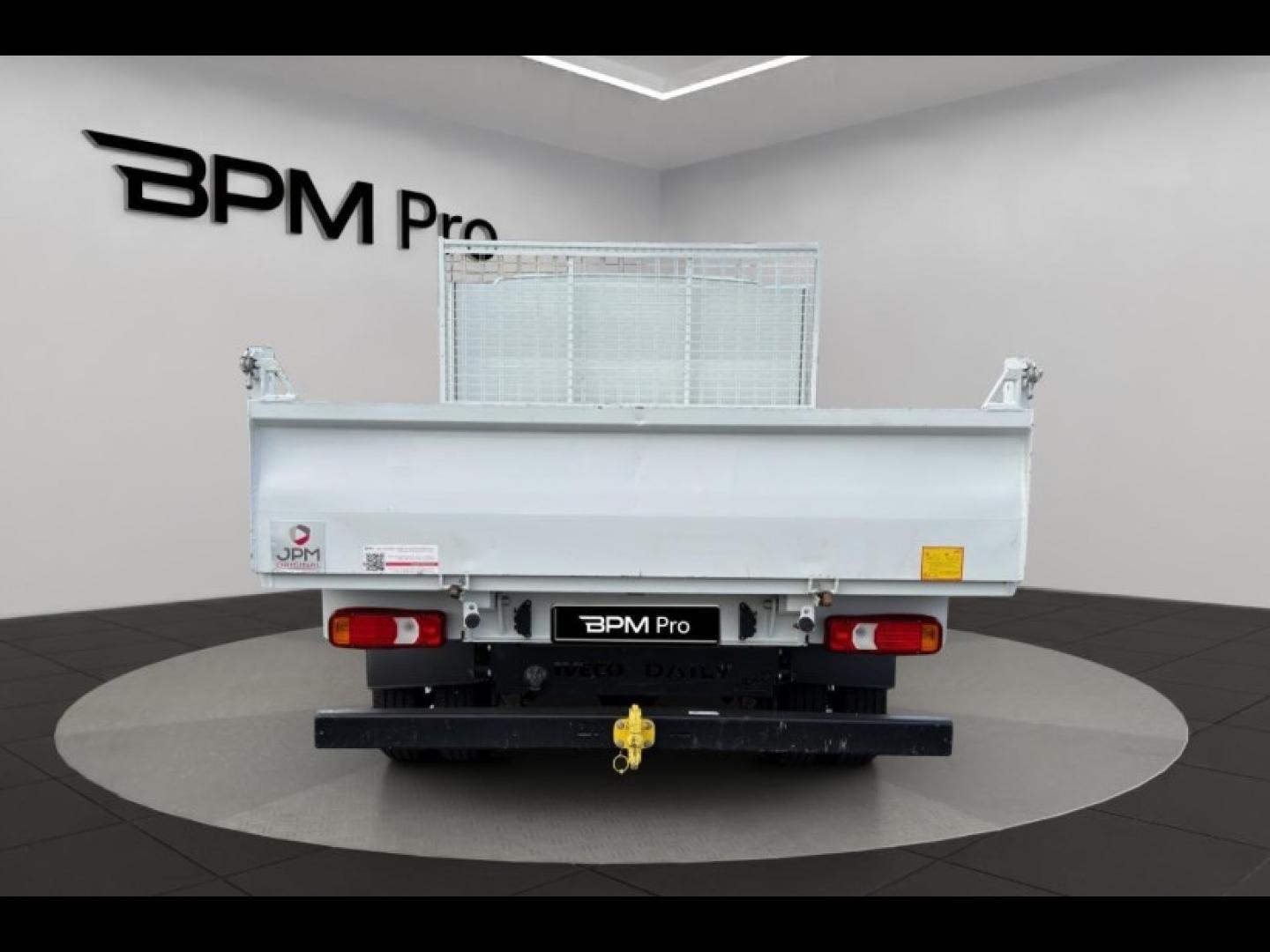 Image IVECO Daily CCb 35-160H / 3.0 160CH / BENNE & COFFRE / 35C16 / 2024 /