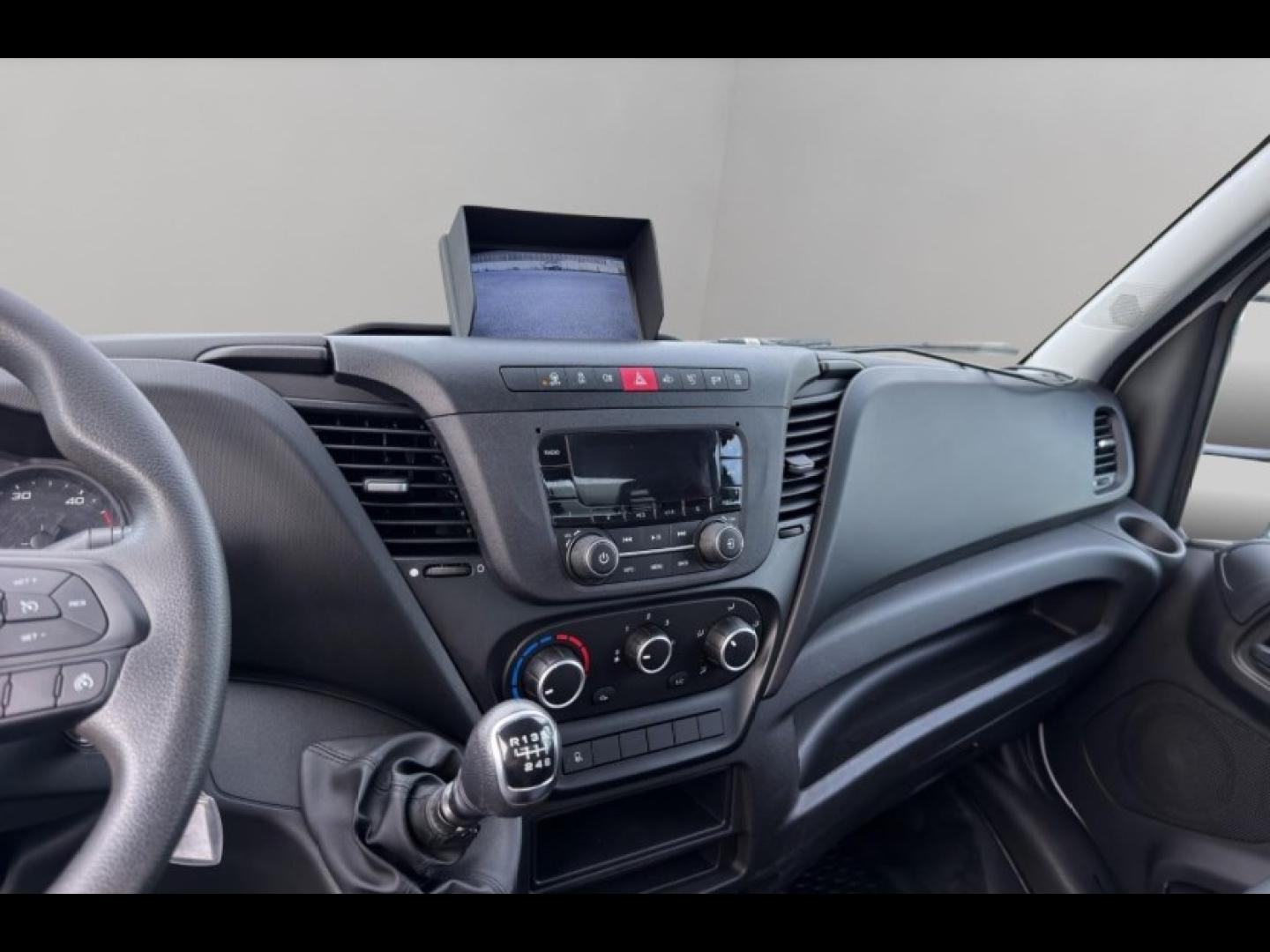 Image IVECO Daily CCb 35-160H / 3.0 160CH / BENNE & COFFRE / 35C16 / 2024 /