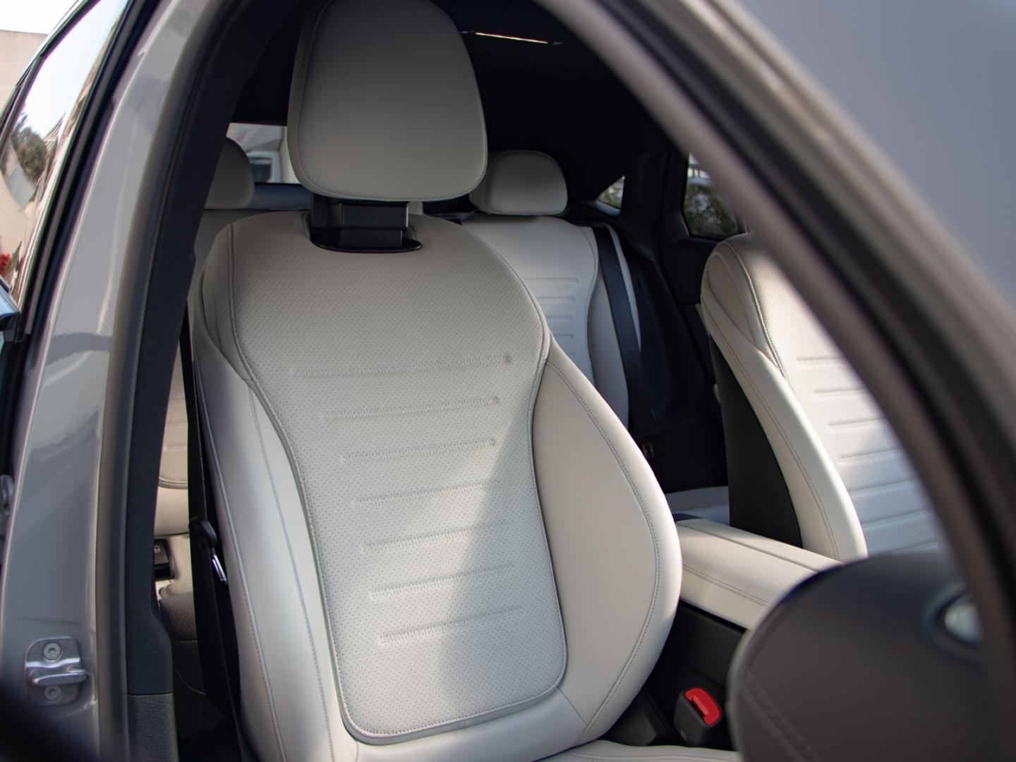 Image MERCEDES-BENZ GLC Coupé 220 d 197ch AMG Line 4Matic 9G-Tronic