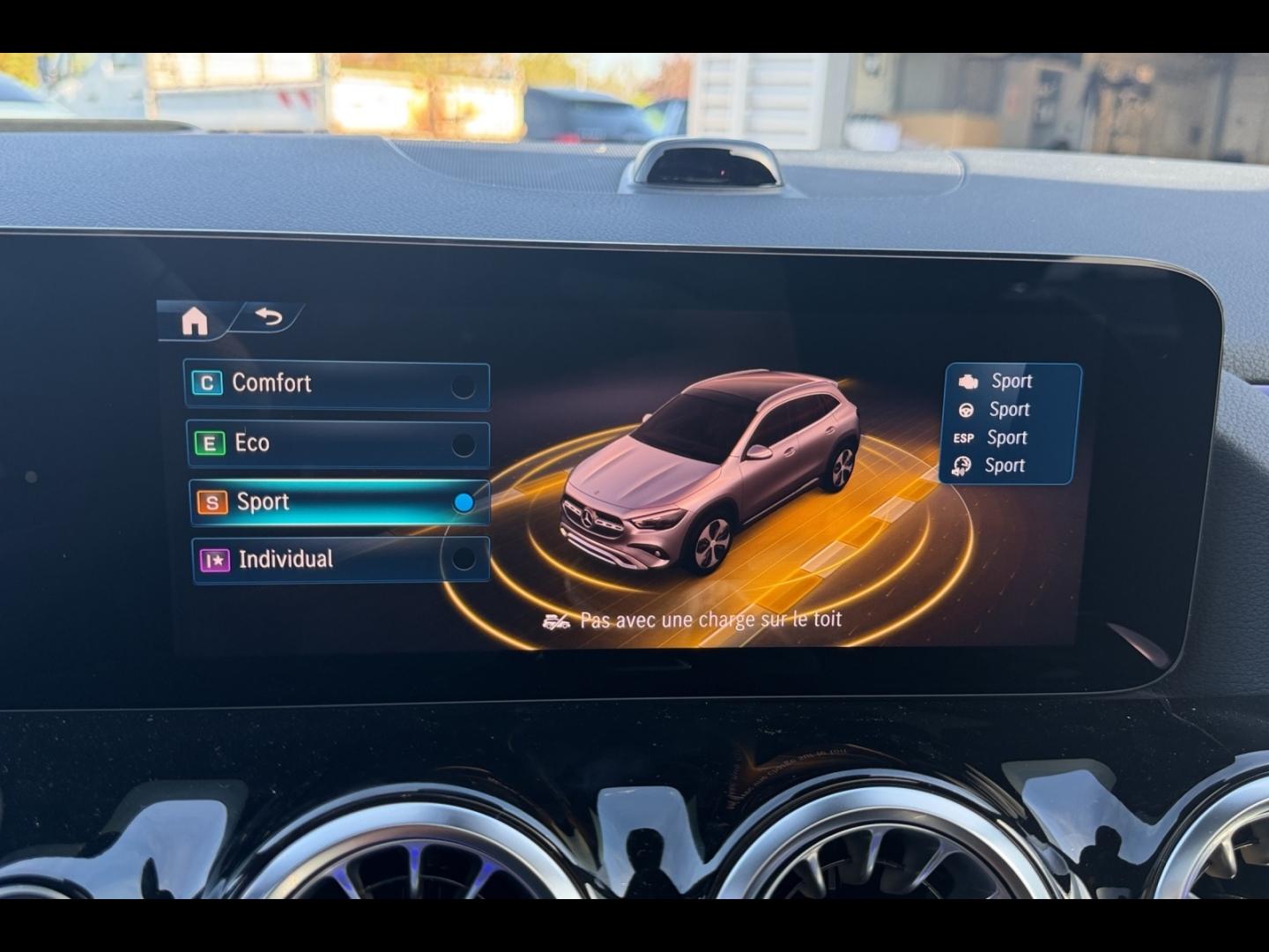 Image MERCEDES-BENZ GLA 200 d 150ch AMG Line 8G-DCT