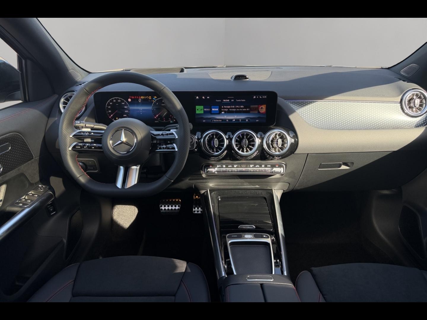 Image MERCEDES-BENZ GLA 200 d 150ch AMG Line 8G-DCT