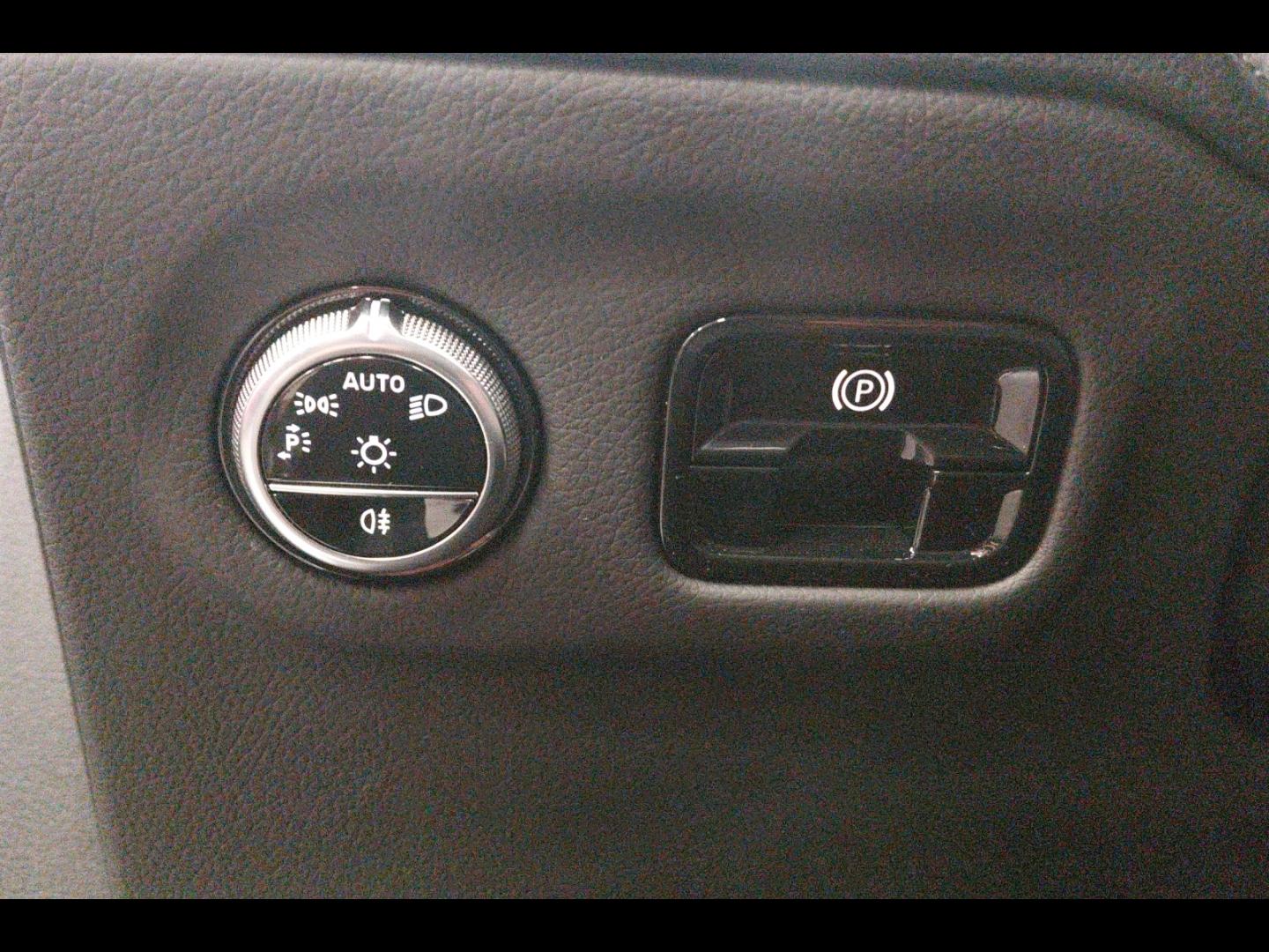 Image MERCEDES-BENZ EQE SUV 500 408ch Electric Art 4Matic