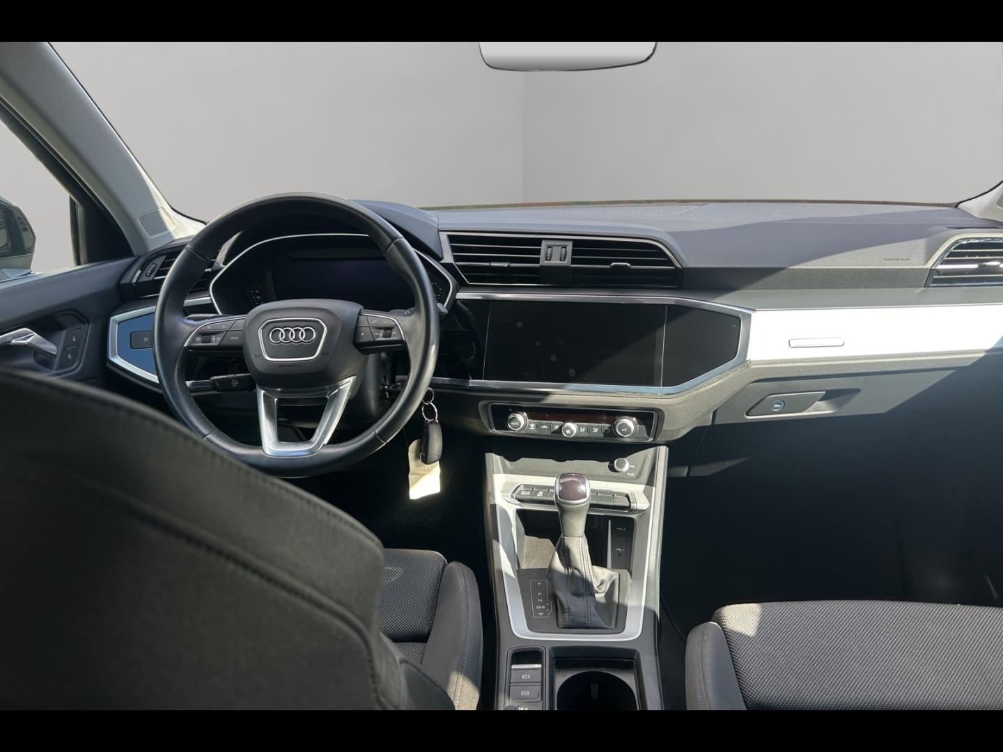 Image AUDI Q3 35 TFSI 150ch Design S tronic 7