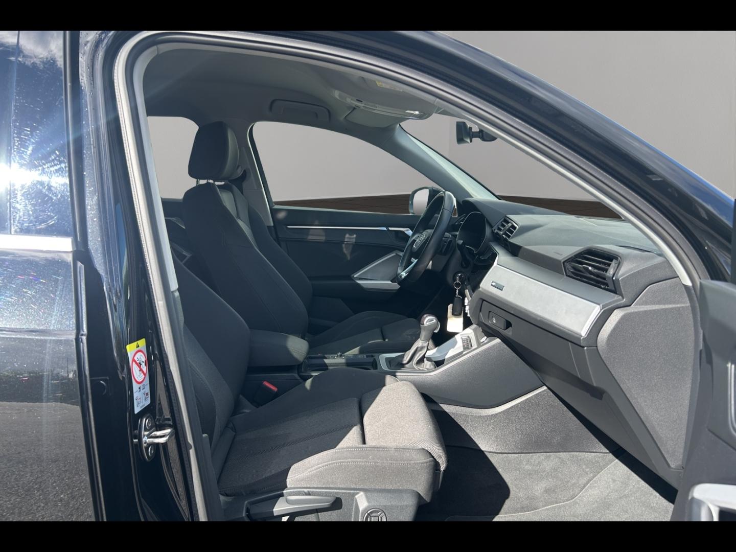 Image AUDI Q3 35 TFSI 150ch Design S tronic 7