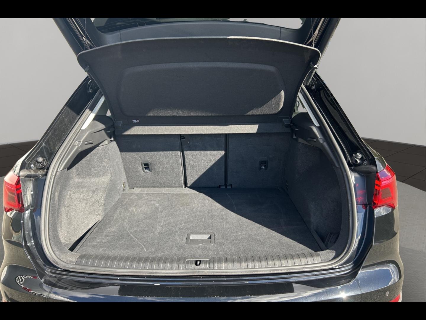 Image AUDI Q3 35 TFSI 150ch Design S tronic 7