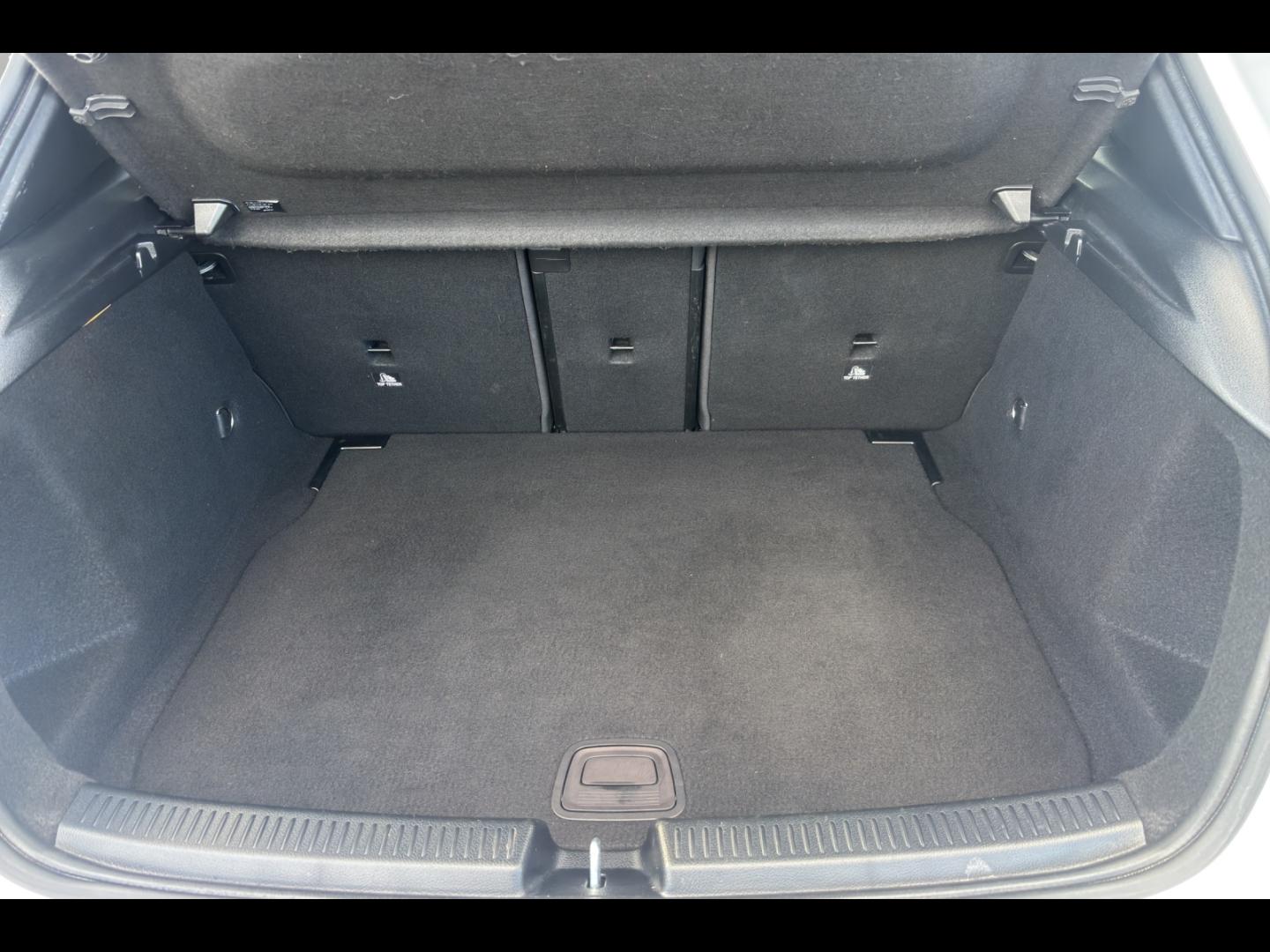 Image MERCEDES-BENZ Classe A 180 d 116ch Progressive Line 8G-DCT
