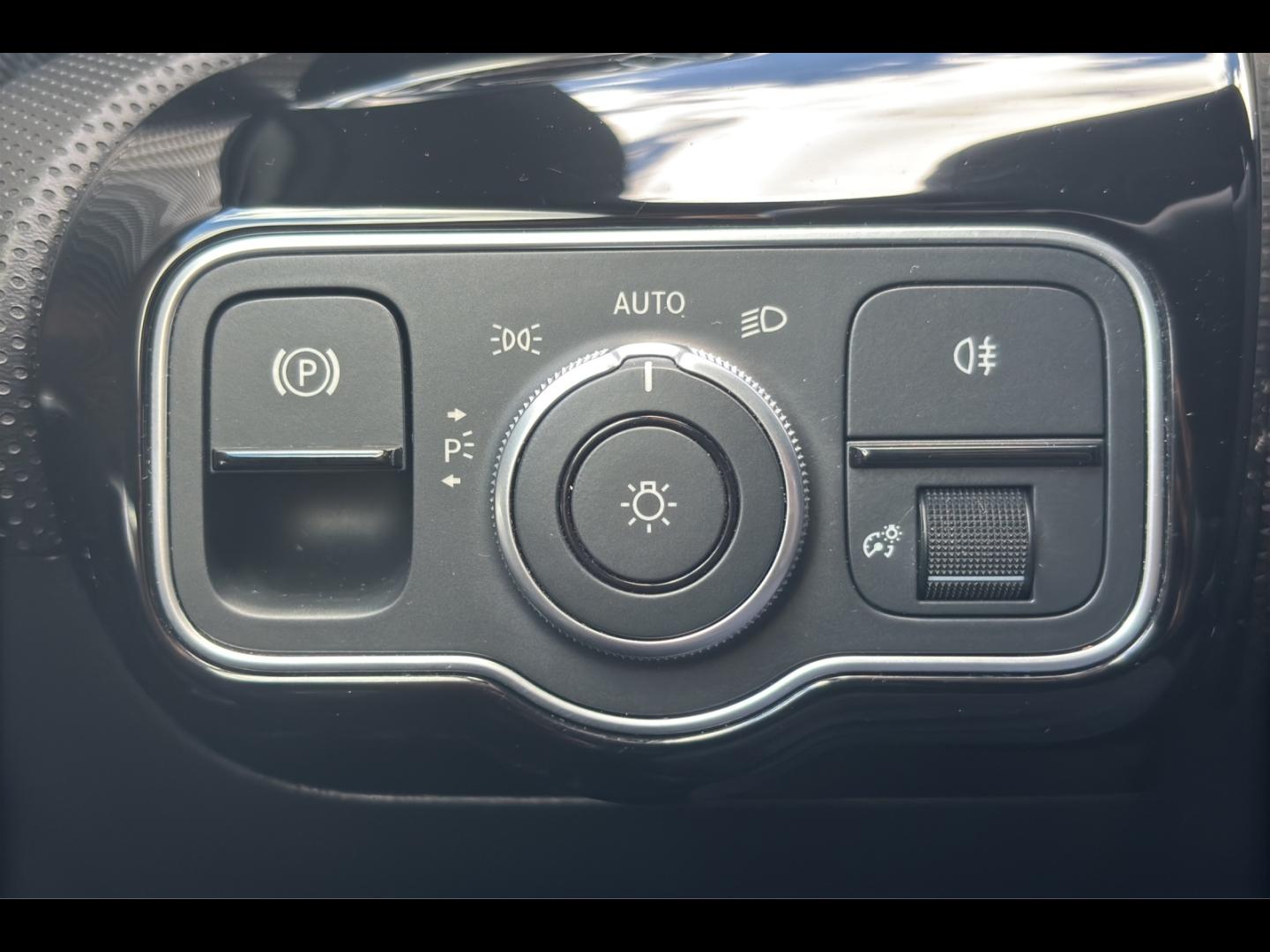 Image MERCEDES-BENZ Classe A 180 d 116ch Progressive Line 8G-DCT