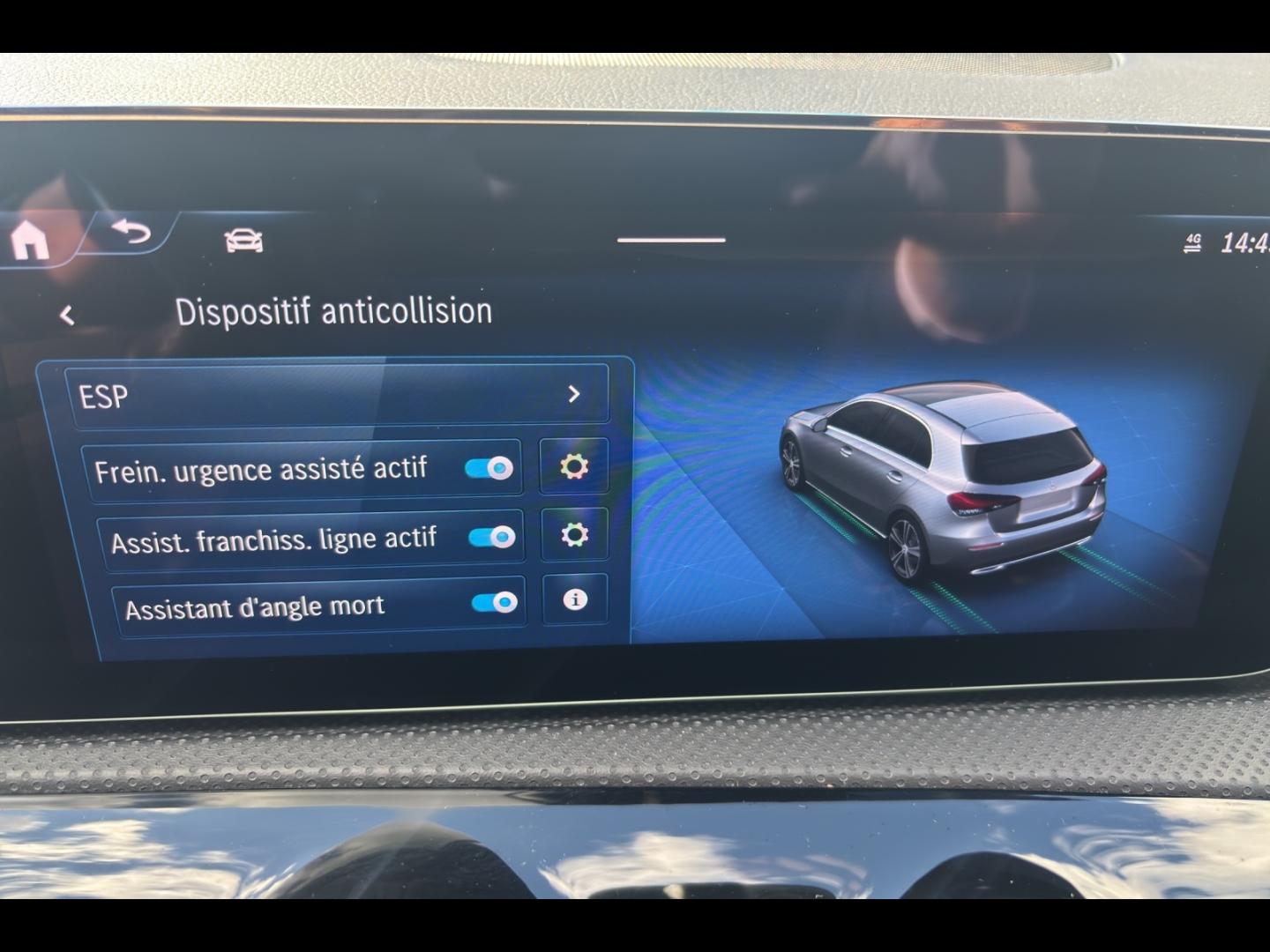 Image MERCEDES-BENZ Classe A 180 d 116ch Progressive Line 8G-DCT