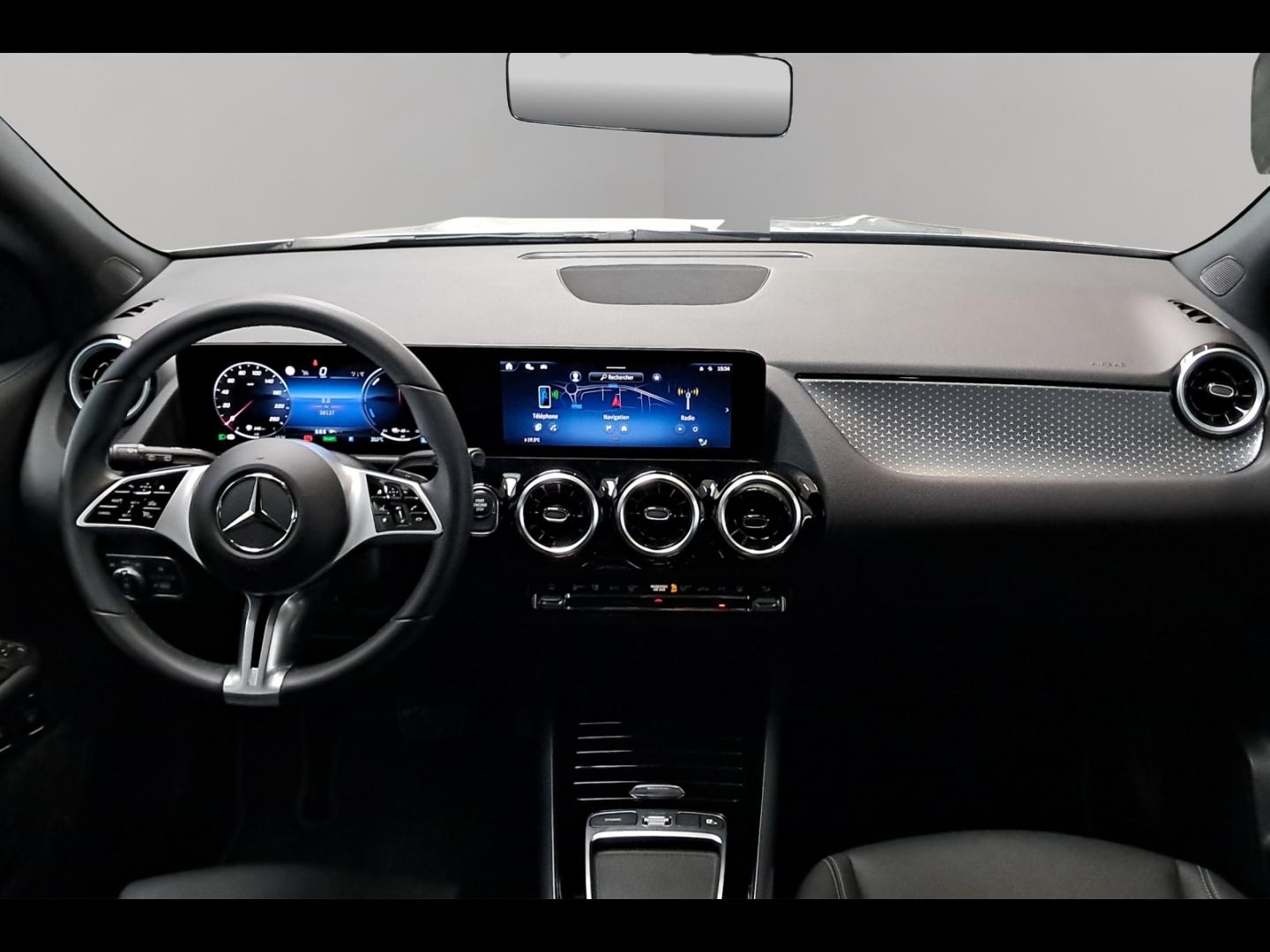 Image MERCEDES-BENZ GLA 250 e hybride rechargeable 218ch Progressive Line 8G-DCT