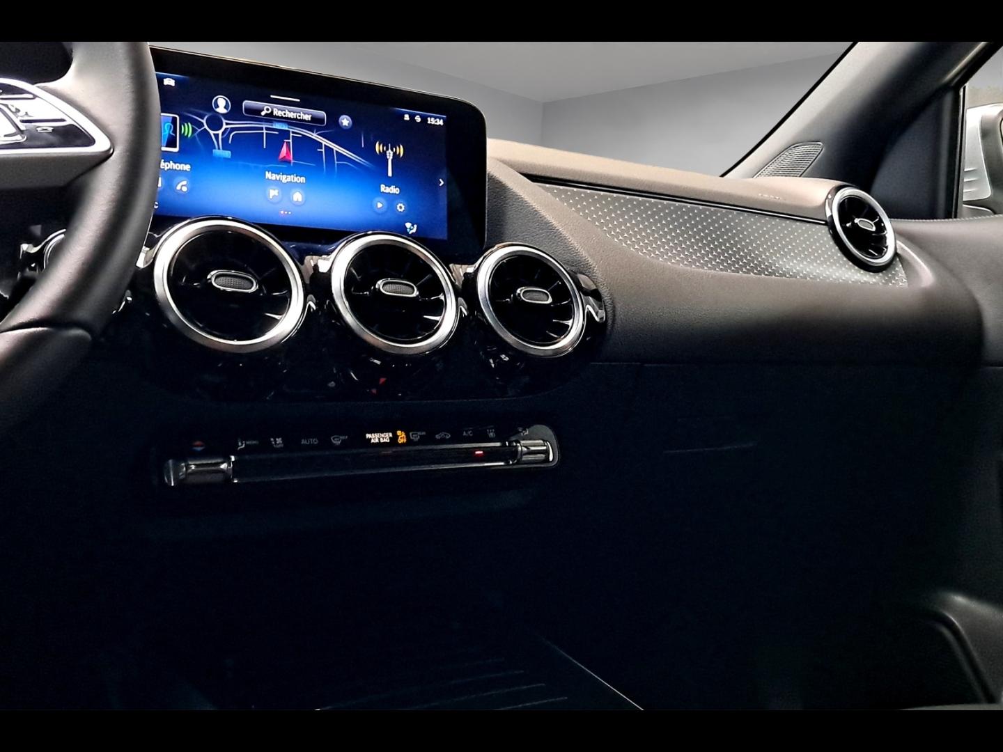 Image MERCEDES-BENZ GLA 250 e hybride rechargeable 218ch Progressive Line 8G-DCT