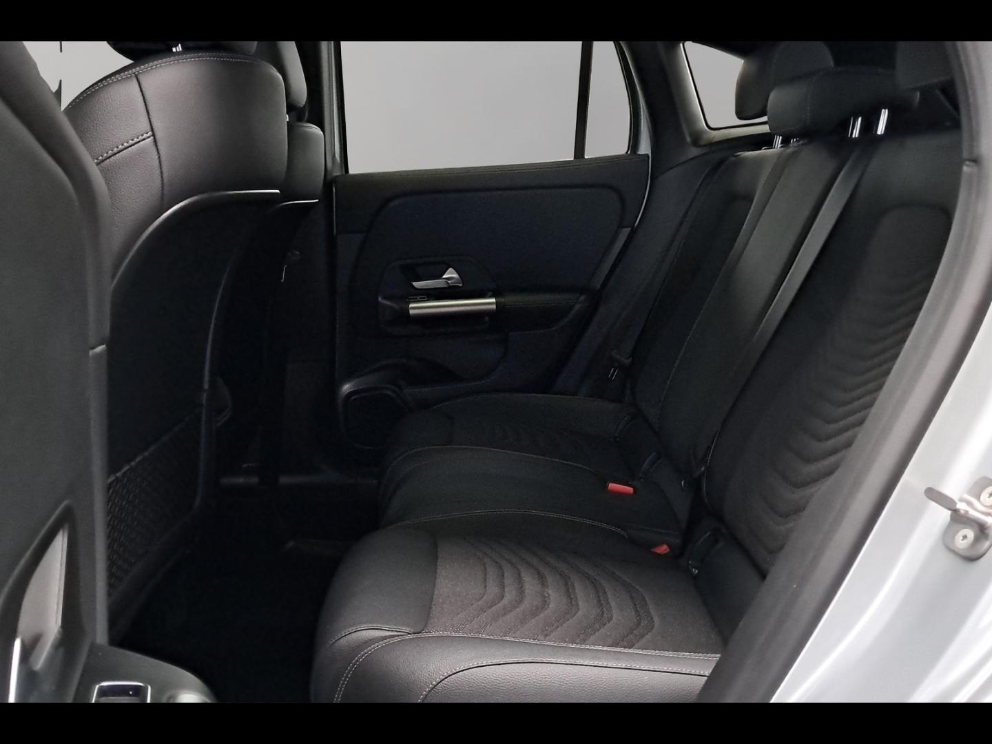 Image MERCEDES-BENZ GLA 250 e hybride rechargeable 218ch Progressive Line 8G-DCT