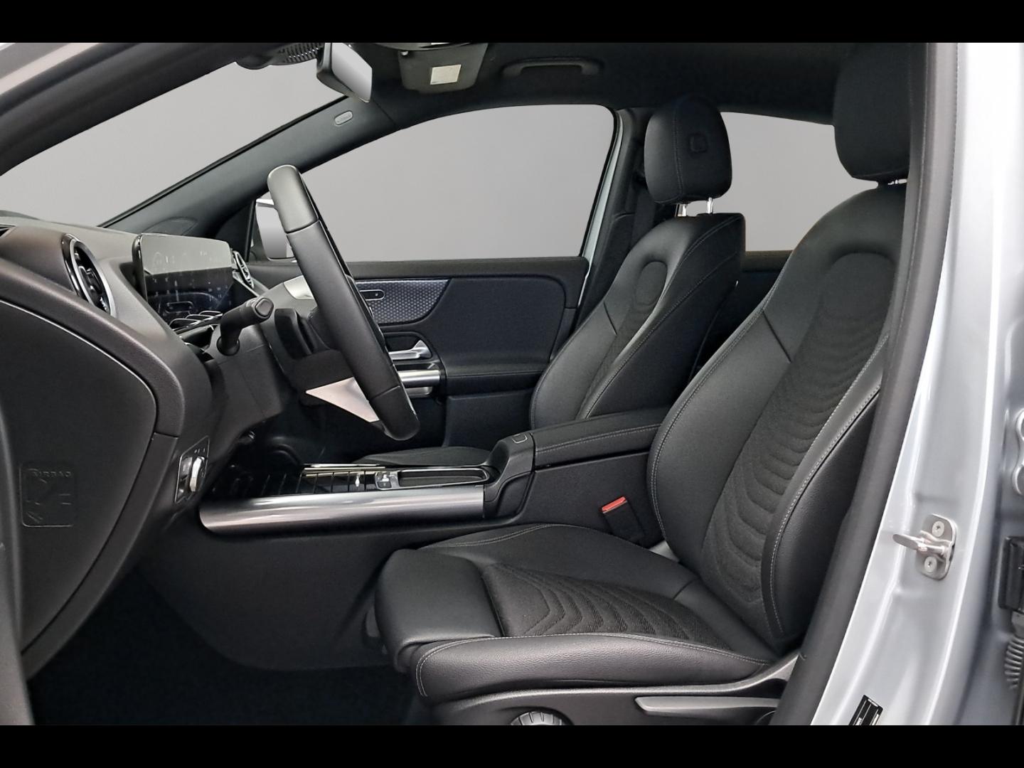 Image MERCEDES-BENZ GLA 250 e hybride rechargeable 218ch Progressive Line 8G-DCT