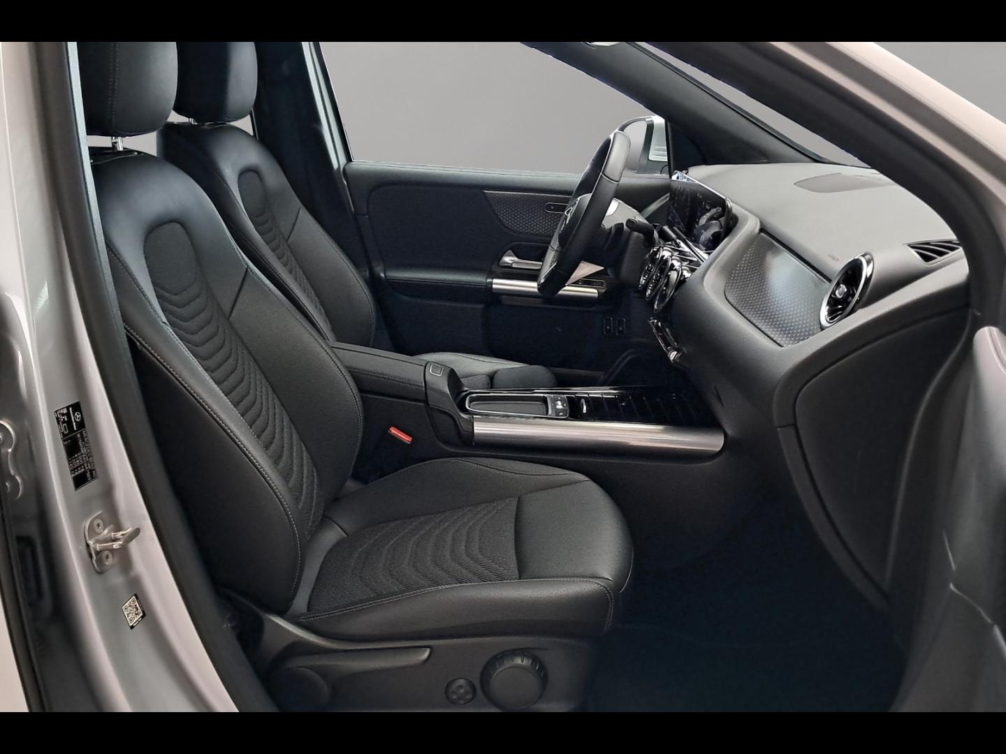 Image MERCEDES-BENZ GLA 250 e hybride rechargeable 218ch Progressive Line 8G-DCT