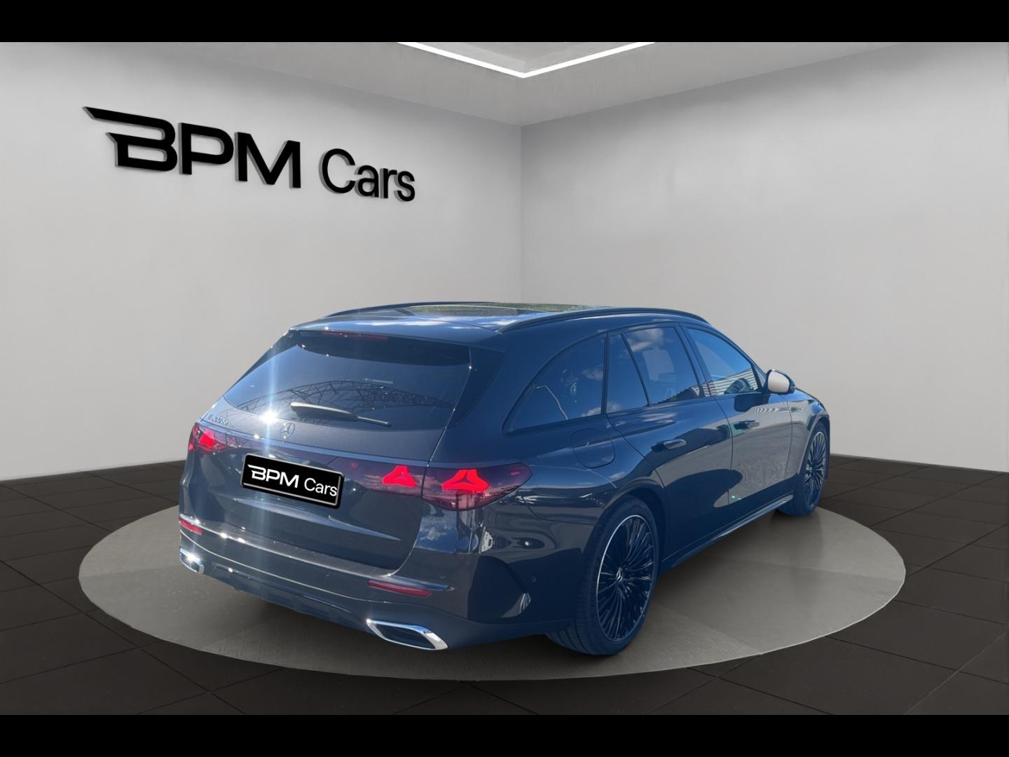 Image MERCEDES-BENZ Classe E Break 300 d e Hybrid EQ 197+129ch AMG Line+ 9G-Tronic