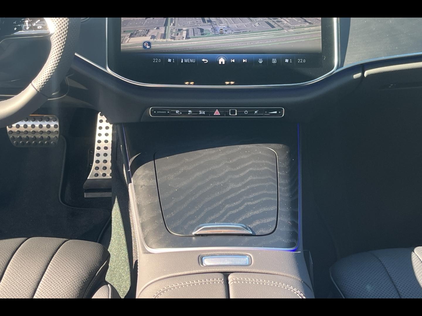 Image MERCEDES-BENZ Classe E Break 300 d e Hybrid EQ 197+129ch AMG Line+ 9G-Tronic